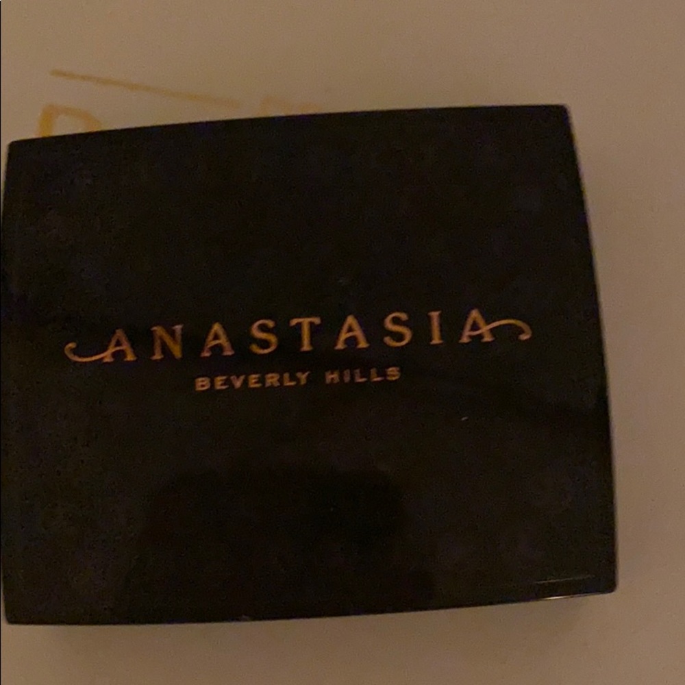 Anastasia Bronzer. Never used